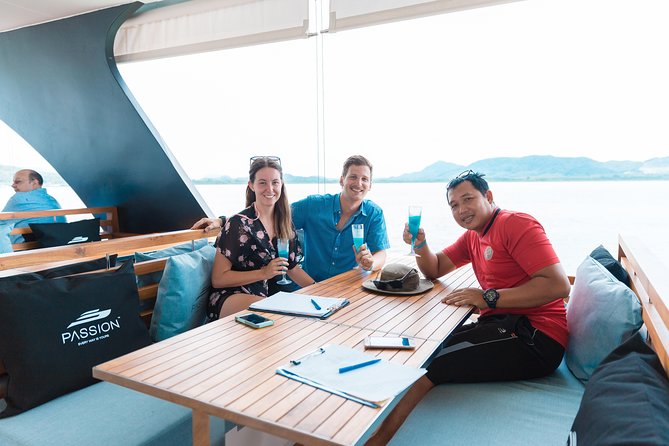 Luxury Boat to James Bond Islands with Lunch and Sunset Dinner - Lawa Island and the one main swim stop