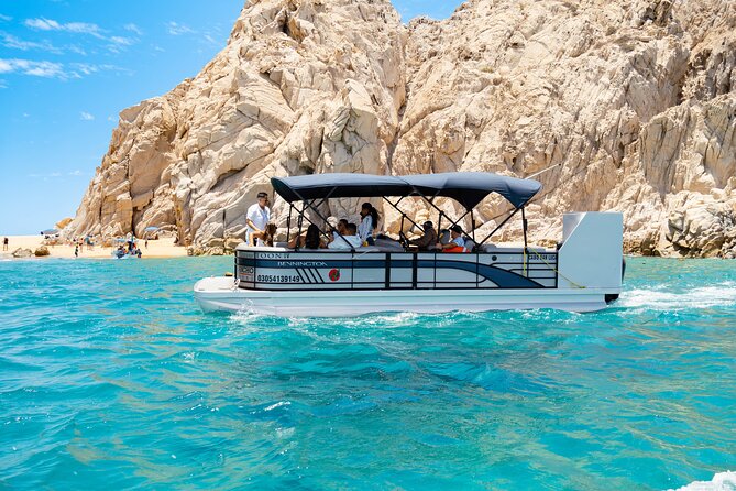 Luxury Boat Trip to the Arch - Drinks, safety gear, and the luxury label