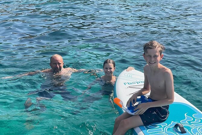 Luxury Catamaran sailing with welcome Drinks Tapas Max10-12Person - A closer look at the crew