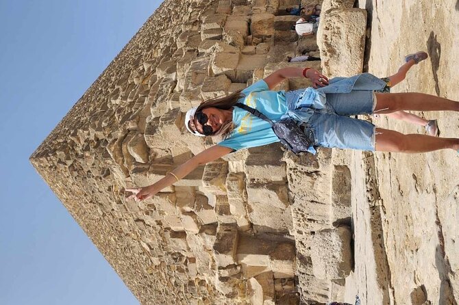 Luxury Day Tour to Giza pyramids, Memphis, and Saqqara - Three hours on the Giza Plateau