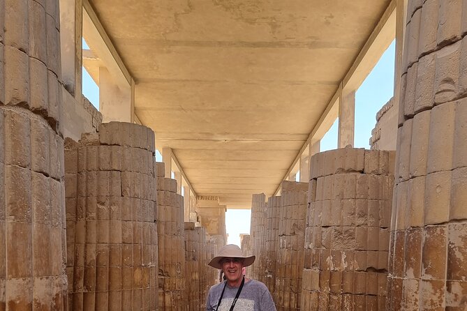 Luxury Day Tour to Giza pyramids, Memphis, and Saqqara - What the $90 price covers