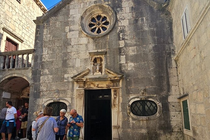 Luxury Day tour to Korčula - Miloš Winery and Croatian grape varieties
