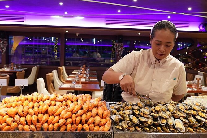 Luxury Dinner Cruise with Guide and Transfer (Opt. Executive Van) - What the standard vehicle and executive van really mean