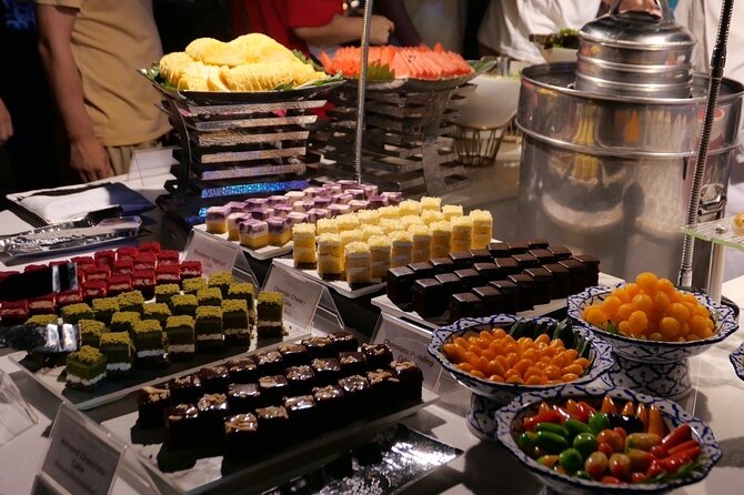 Luxury Dinner Cruise with Guide and Transfer (Opt. Executive Van) - Wat Pho, Wat Arun, and the best part of the route