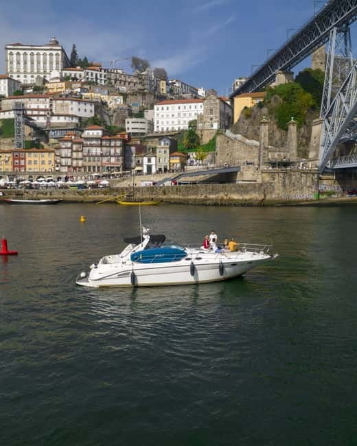 Luxury Douro Yacht Tour: Scenic Views & Complimentary Drinks - Porto and Gaia from the river