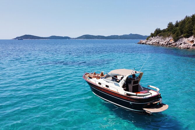 Luxury Elaphite Islands half day Cruise with lunch Apreamare - Lunch on Koločep and the value of included food