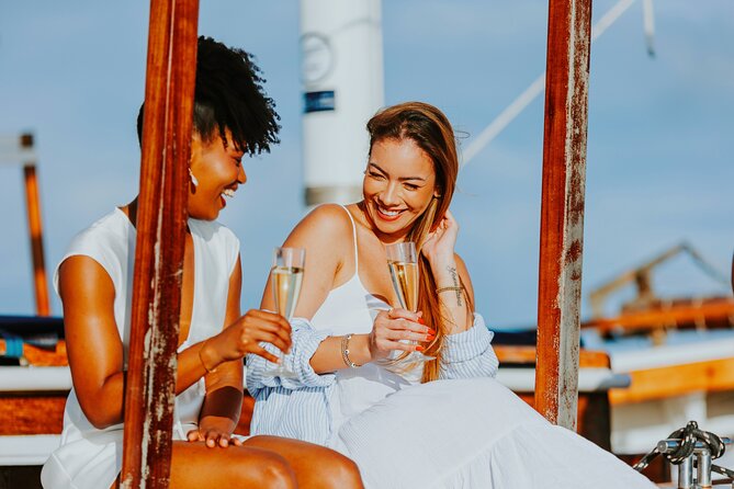 Luxury Four-Course Caribbean Dinner Cruise Experience - Drinks, from Prosecco to the open bar