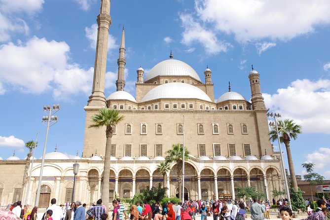 Luxury Full Day Egyptian Museum, Coptic Cairo and Islamic Mosque - Lunch, transfers, and the real length of the day