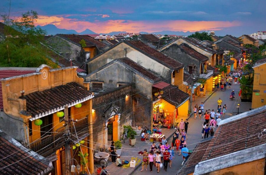 Luxury Half-Day Tour of Hoi An Ancient Town - Phuc Kien Temple and the Chinese connection