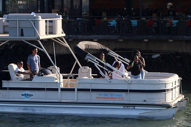 Luxury Harbour Ocean Boat Cruise - The guide, skipper, and level of commentary