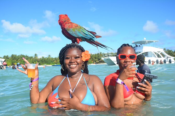Luxury Hip Hop Boat Party–Drinks, Music, and the Best Vibes in PC - A Punta Cana party boat with three clear reasons to get wet
