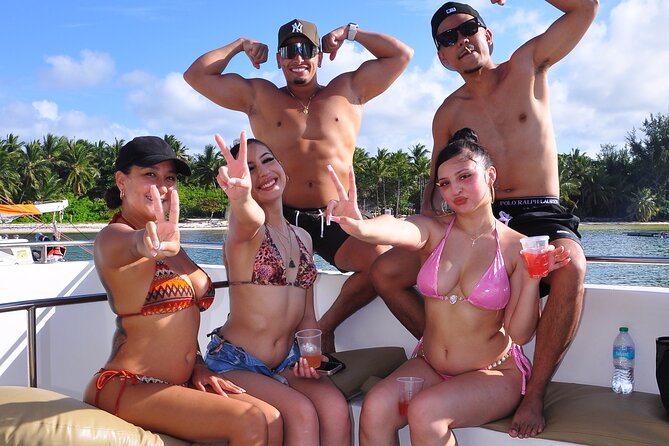 Luxury Hip Hop Boat Party–Drinks, Music, and the Best Vibes in PC - Stop three: a natural pool for swimming and dancing