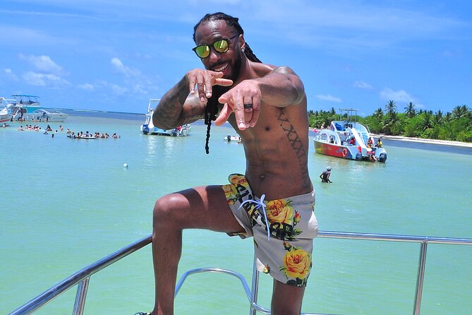 Luxury Hip Hop Boat Party–Drinks, Music, and the Best Vibes in PC - Hip hop, reggaeton, and the adults-only mood