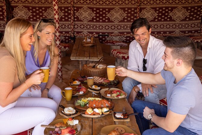 Luxury Hot Air Balloon, Land Rover Defender & Michelin Breakfast - One hour over the Dubai Desert Conservation Reserve