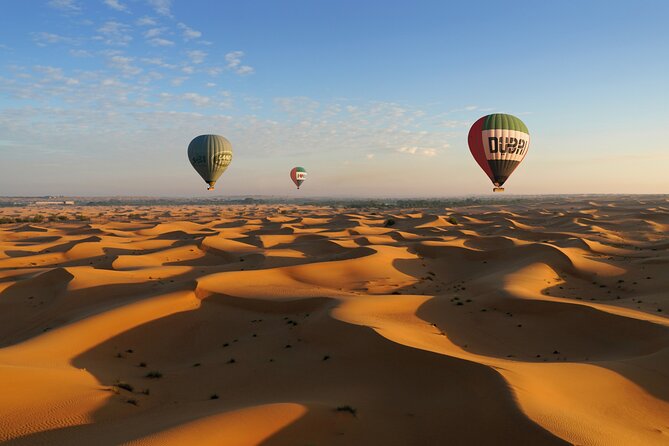 Luxury Hot Air Balloon, Land Rover Defender & Michelin Breakfast - A Michelin-starred breakfast in the desert
