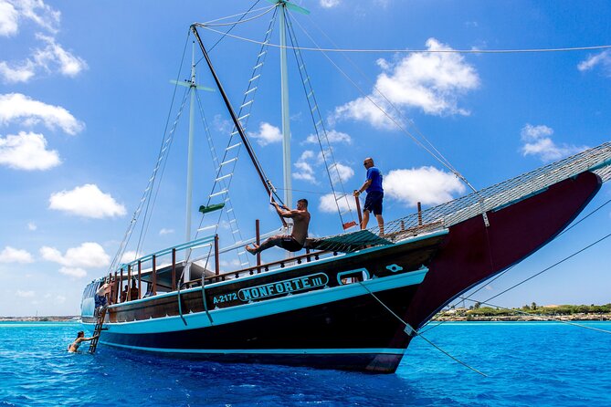Luxury Lagoon Cruise with Onboard Chef and Signature Cocktails - Sailing south from Pelican Pier