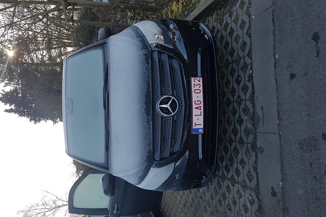 Luxury Minivan from Charleroi airport to the city of Brussels - The drive from Charleroi to Brussels