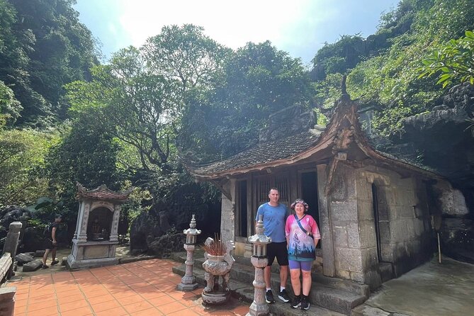 Luxury Ninh Binh Full Day Tour From Hanoi (Trang An - Hoa Lu) - Hoa Lu and the temples of Vietnam’s first imperial capital