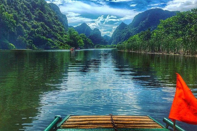 Luxury Ninh Binh: Hoa Lu - Mua Cave - Tam Coc Day Tour from Hanoi - The 7:30 am start and group size