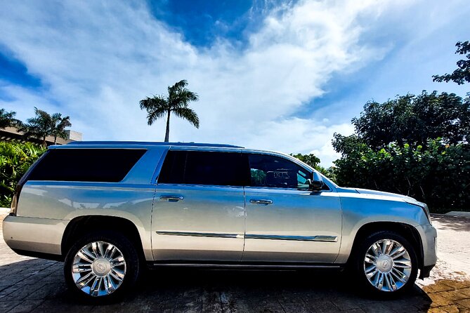 Luxury one way Cancun transfer from Cancun airport - Private transportation, air conditioning, and onboard extras