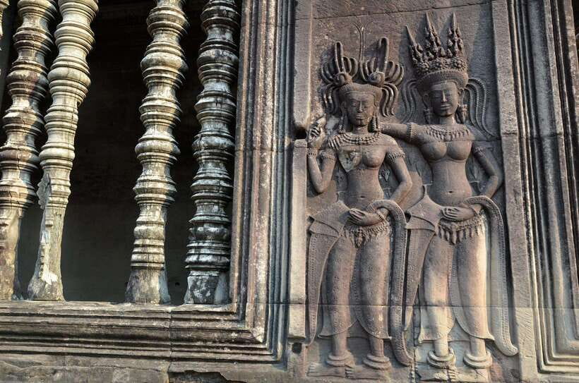 Luxury Private 2-Day Angkor Wat with English or German Guide - Guides, languages, and the human side of the tour