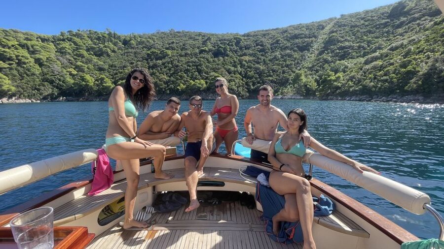 Luxury Private Boat Tour to Elaphiti Islands (4 hours) - Captain Robert and the relaxed style of the day