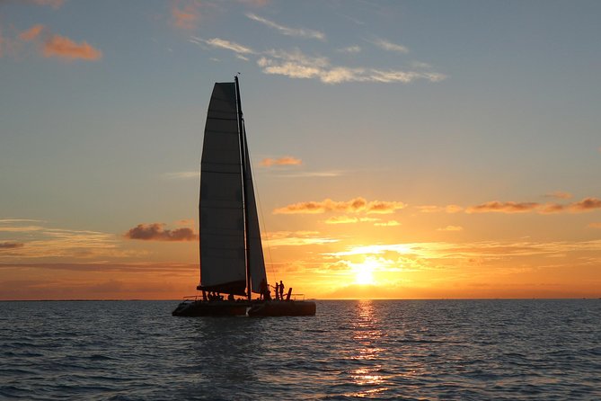 LUXURY PRIVATE Catamaran Bora Bora : The Sunset Escape - What this private Bora Bora sunset sail is really like