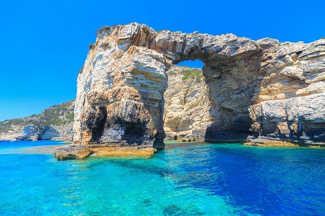 Luxury Private Cruise to Paxos, Antipaxos & Blue Caves with Lunch - Lunch in Gaios after the swim stops
