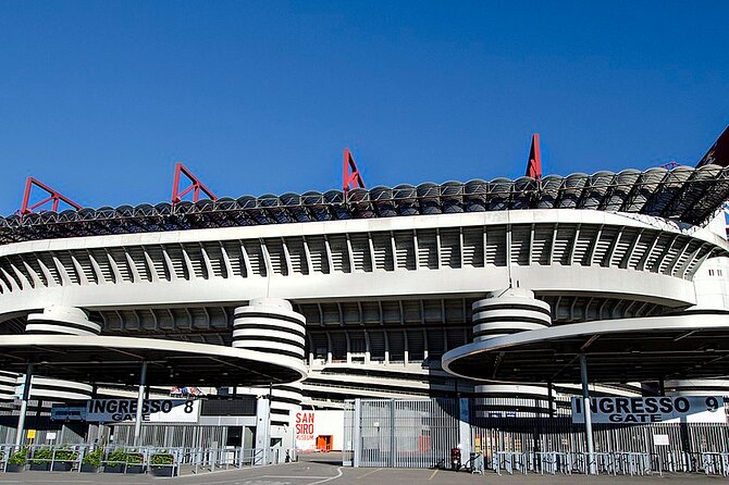 Luxury Private day Transfer from Malpensa Airport to Milan center - Flight delays and canceled connections