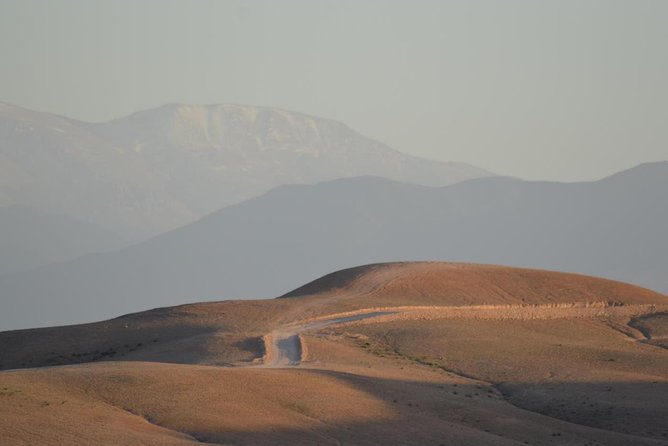 Luxury private day trip - Atlas Mountains, Agafay Desert & camels - Why the private vehicle matters