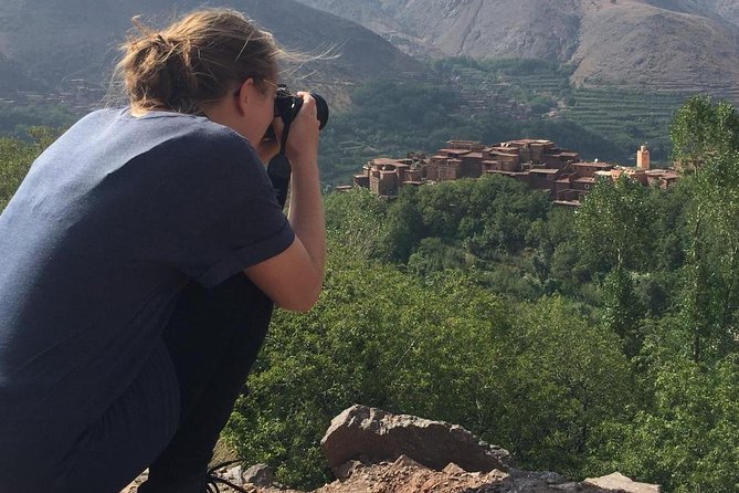 Luxury private day trip - Atlas Mountains, Agafay Desert & camels - The drive toward the High Atlas