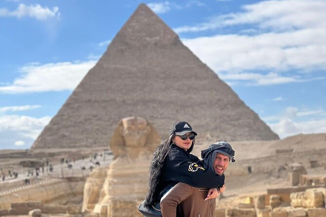 Luxury Private Tour Giza Pyramids ,Egyptian Museum and Bazaars - Giza Pyramids: two hours among the ancient monuments