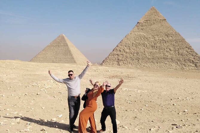 Luxury Private Tour Giza pyramids ,Sphinx ,Camel Rid and Lunch - Who should book this experience