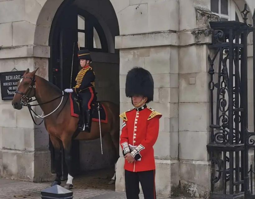 Luxury Private Tour in London with Lunch - The Tower of London, Tower Bridge, and the City