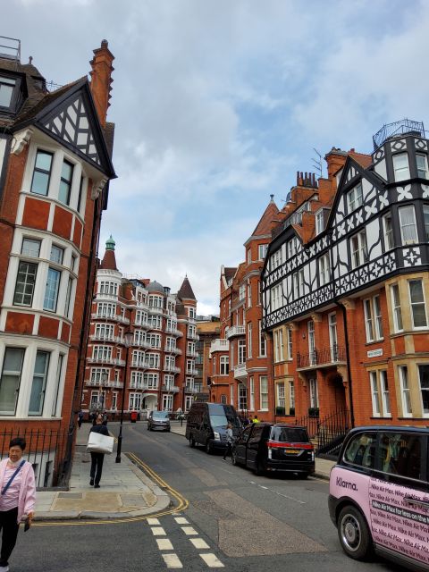 Luxury Private Tour in London with Lunch - Ending with tea-time treats