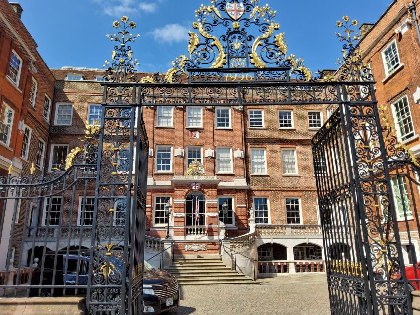 Luxury Private Tour in London with Lunch - What the guides add