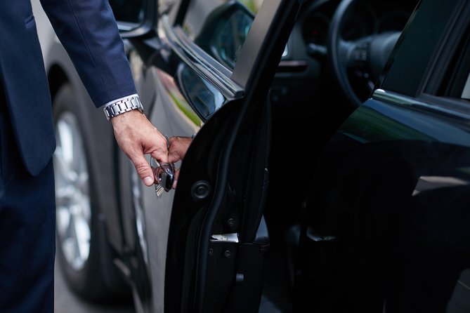 Luxury private transfer: Dubrovnik airport to Dubrovnik - The human side of the service