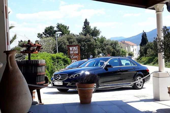 Luxury private transfer: Dubrovnik to Dubrovnik airport - A simple airport ride with very little friction