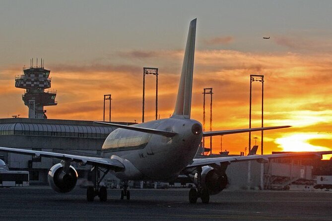 Luxury Private Transfer from/to Fiumicino Airport to Rome Center - Meeting the driver at Fiumicino