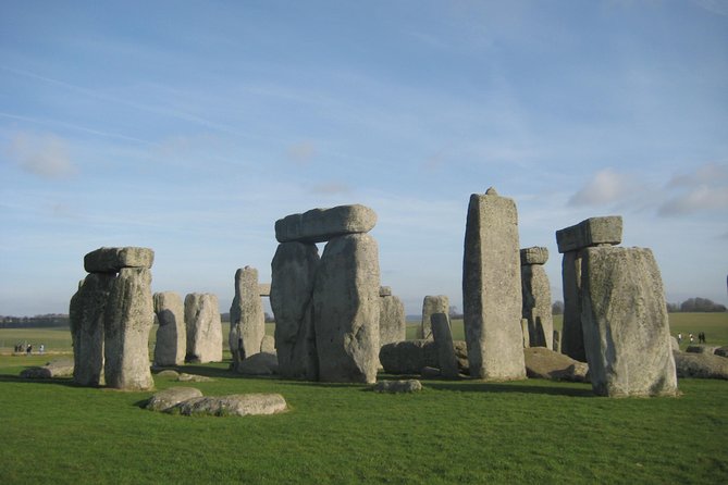 Luxury Private Vehicle Day Hire from & to London via Stonehenge & Windsor Castle - Booking, changes, and practical details