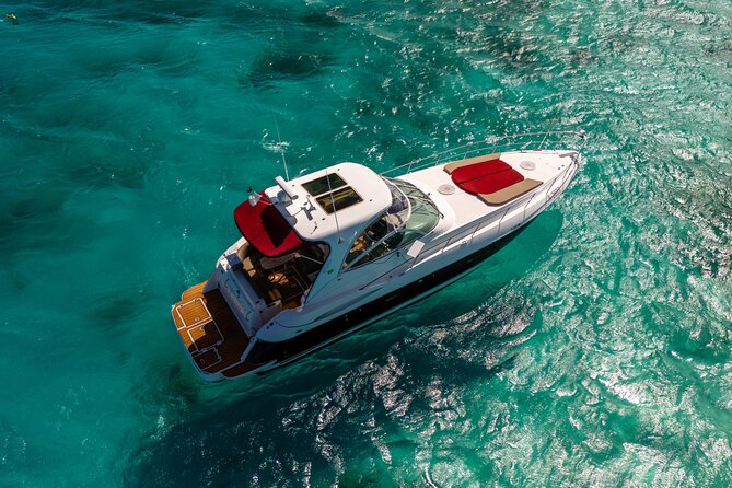 Luxury Private Yacht Charter Aruba - Eden Luca Yachts - A private boat day built around your group