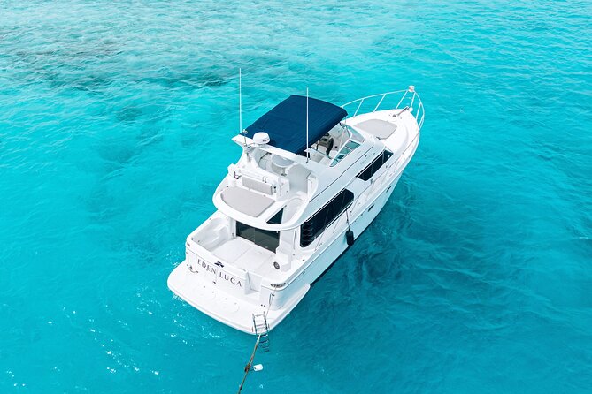 Luxury Private Yacht Charter Aruba - Eden Luca Yachts - Service that suits families and celebrations
