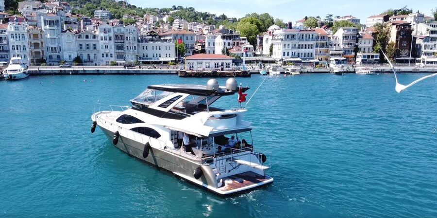 Luxury Private Yacht Rental - Snacks, drinks, and what they really add
