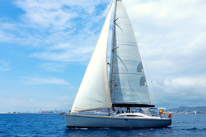 Luxury Private Yacht Sailing Tours in Barcelona - What is included on the yacht