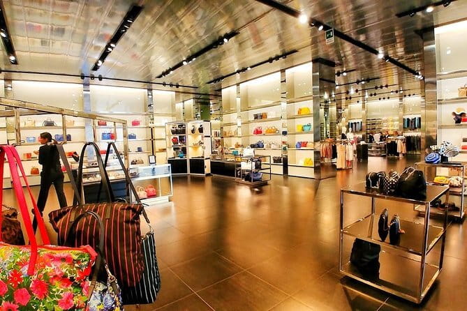 Luxury Shopping Experience: Private Chauffeur to The Mall & Prada - One focused hour at Prada Space