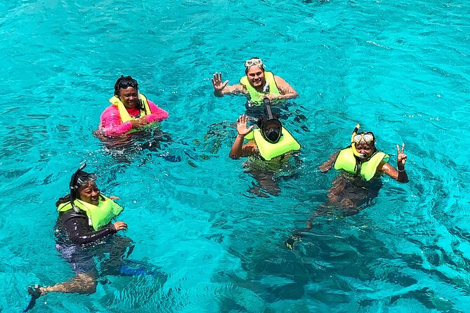 Luxury snorkel trip on a spacious wooden schooner and local lunch - Key points before you book