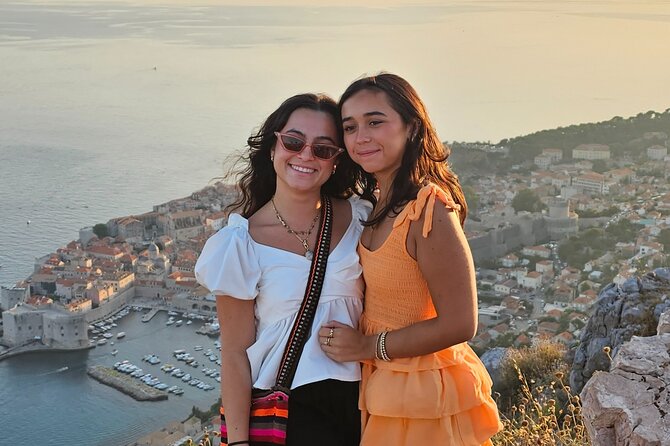 Luxury Sunset Tour with Wine Tasting - How the private format changes the experience
