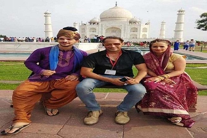 Luxury Taj Mahal Tour By Luxury Car From Delhi With 5 Star Lunch - Why this works as a luxury Agra day trip