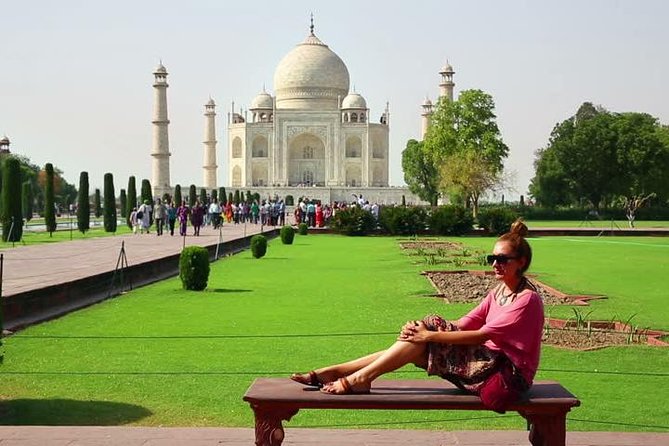 Luxury Taj Mahal Tour By Luxury Car From Delhi With 5 Star Lunch - Leaving Delhi in a private car