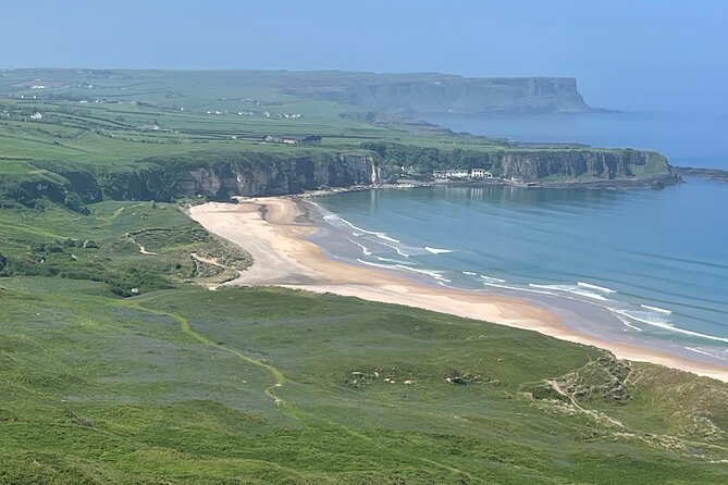 Luxury Tour of Giants Causeway from Belfast - Bushmills: a choice between photographs and whiskey